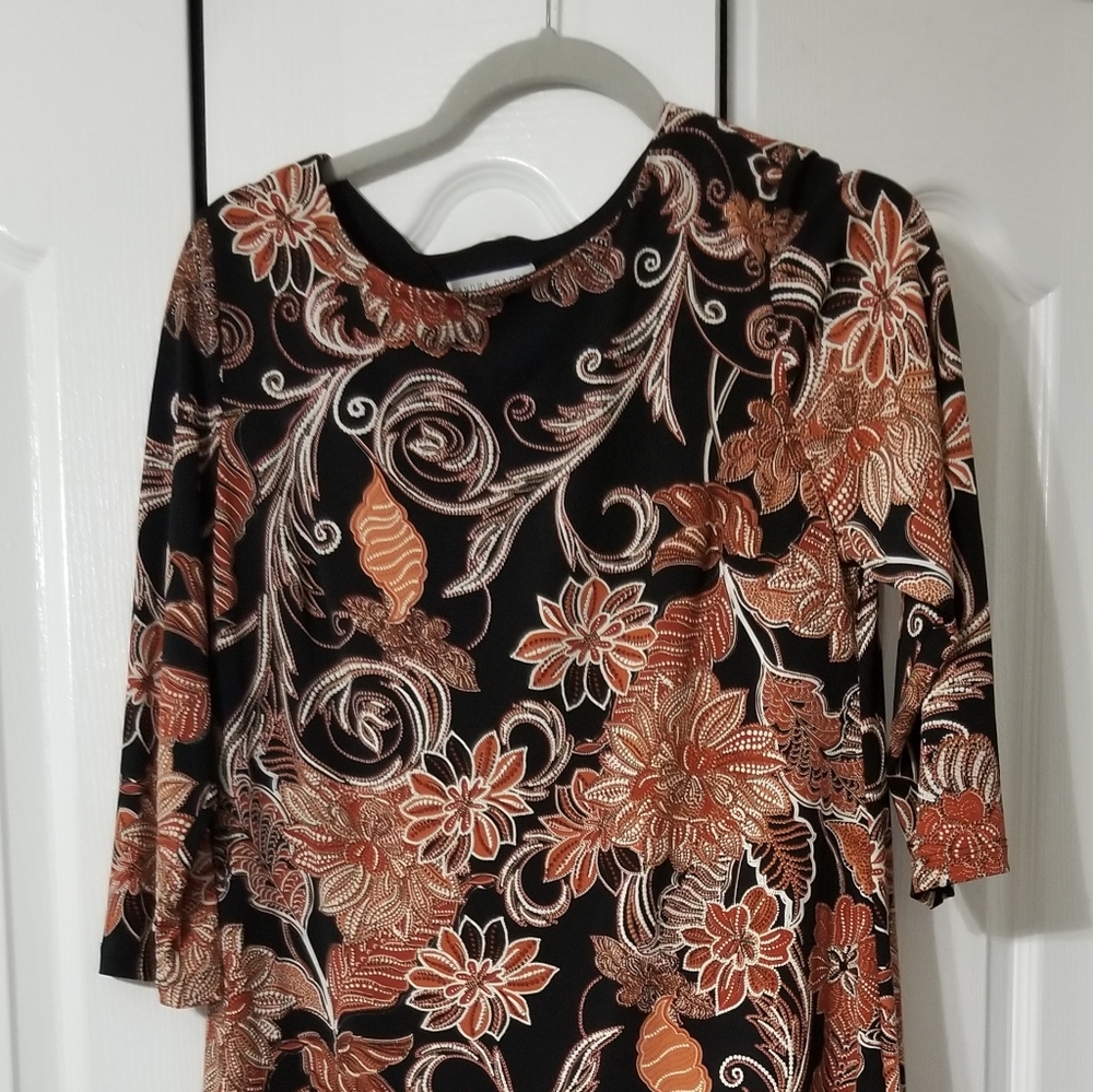 NWOT Sandra Darren Textured Floral Dress